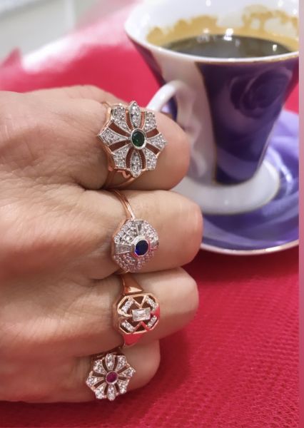 925 Ayar Gümüş Royal Yeşil Taşlı Yüzük