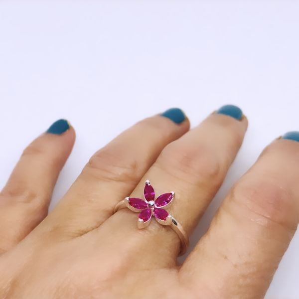 925 Ayar Gümüş Pembe Zirkon Taşlı Lotus Yüzük